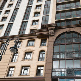 Купить однокомнатную квартиру без отделки или требует ремонта в ЖК «Династия» в Москве и МО - изображение 5