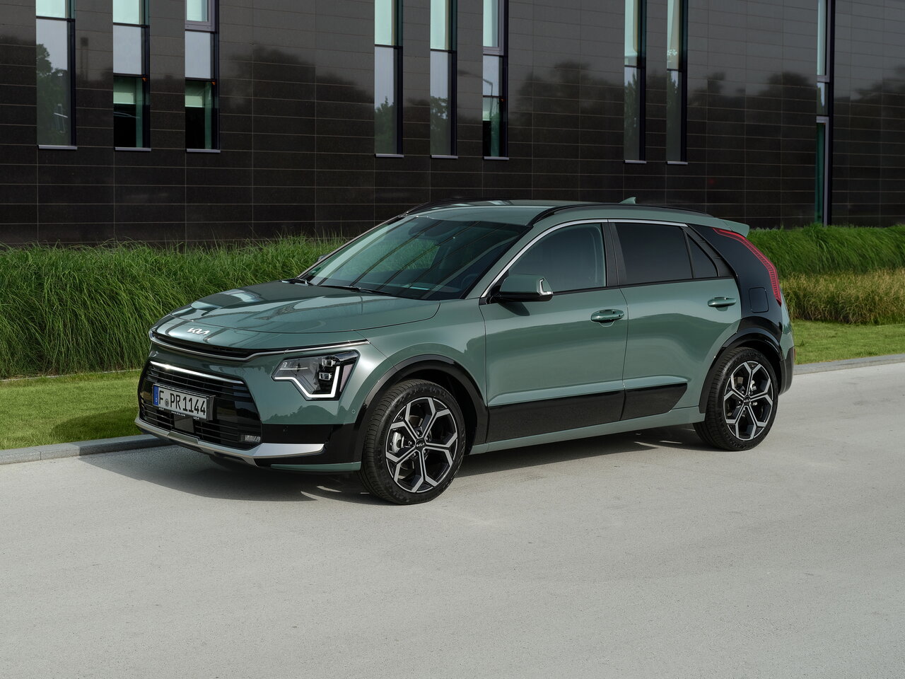 Kia Niro - технические характеристики, модельный ряд, комплектации ...