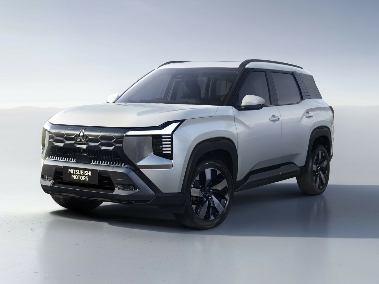 Mitsubishi Destinator Основной вид