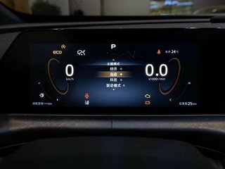 Бортовой компьютер с цветным дисплеем 10,3"
