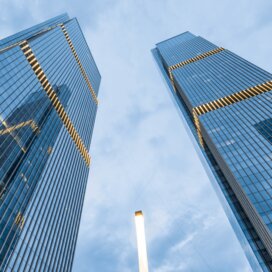 Купить 2-комнатную квартиру в высотках в МФК NEVA TOWERS в Москве и МО - изображение 1