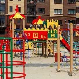 Купить 3-комнатную квартиру с ремонтом в ЖК «Центральный» в Тюмени - изображение 5