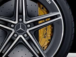 Высокоэффективная керамическая тормозная система AMG