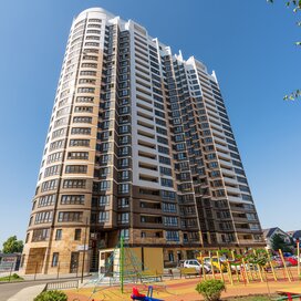 Купить квартиру в кирпичном доме в ЖК «Империал» в Краснодаре - изображение 1