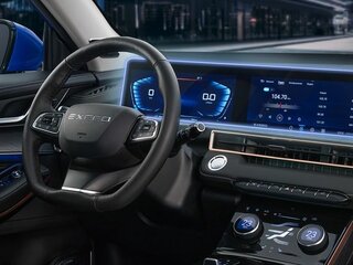 Большой сенсорный емкостный дисплей 12.З"