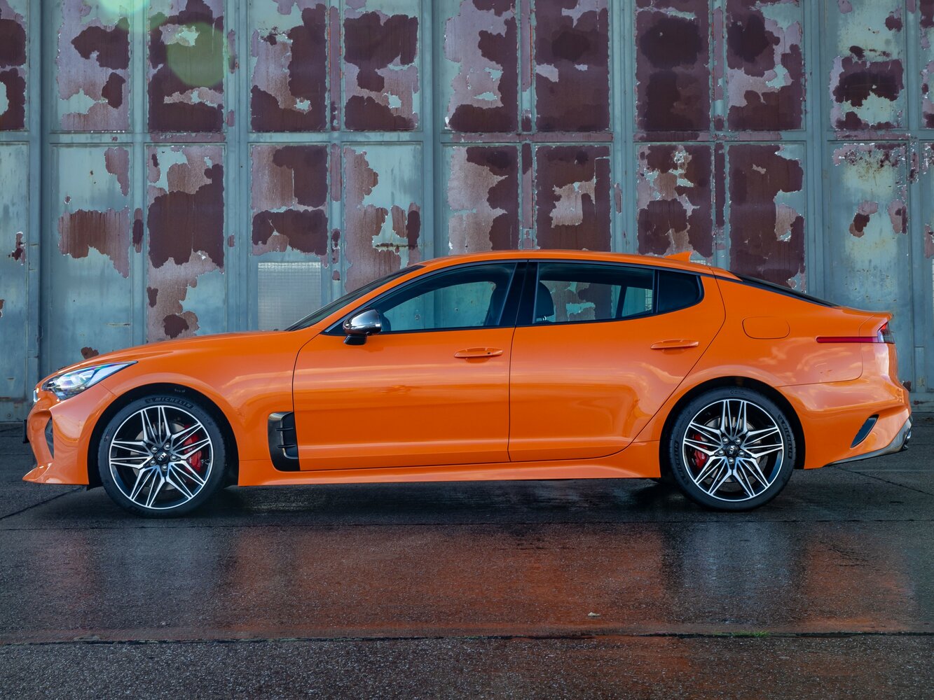 Kia Stinger, вид 2