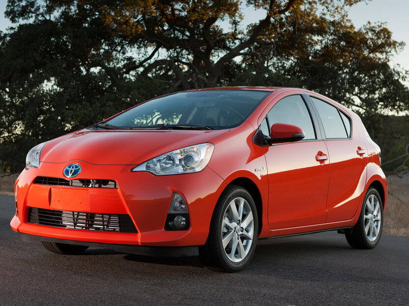 Клиренс Тойота Приус си - Дорожный просвет Toyota Prius c - Авто.ру