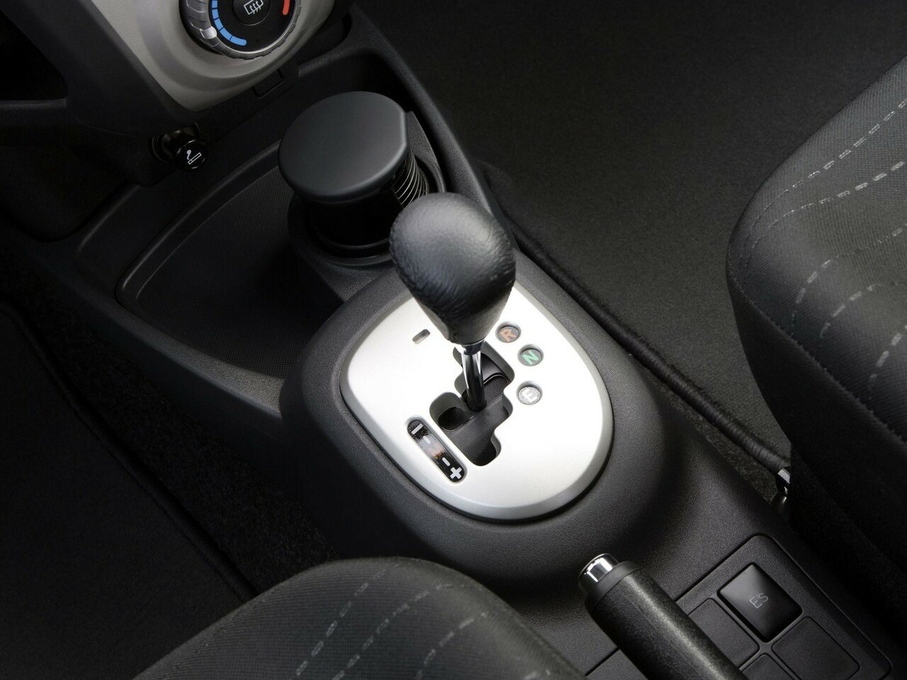 Коробка робот плюсы и минусы на тойота ярис - 95 фото