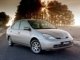 2001 Toyota Prius I Рестайлинг (XW10), зелёный, 680000 рублей, вид 1