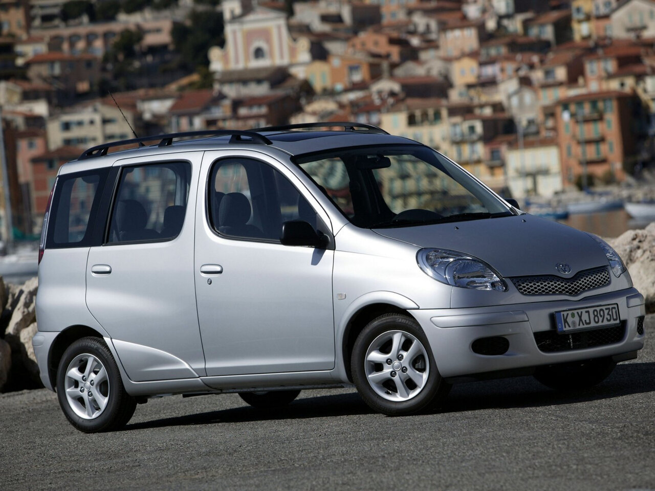 Toyota Yaris Verso Основной вид