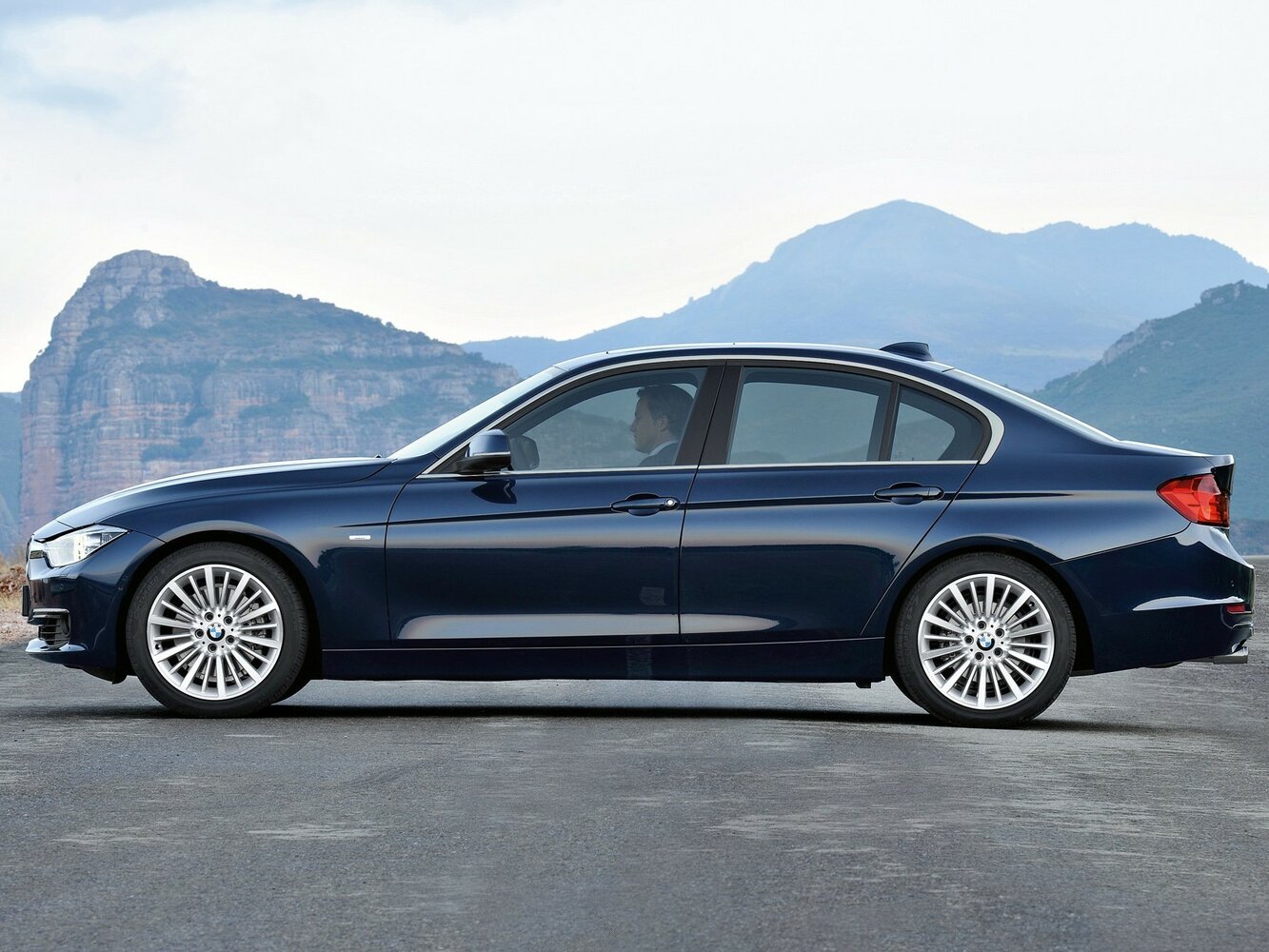 BMW 3 серии Sedan, вид 2