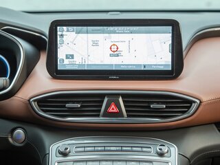 Навигационная система с 10,25" экраном и информацией о "пробках"