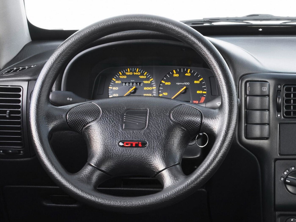 SEAT Ibiza Cupra II, Хэтчбек 3 дв.: фото поколения