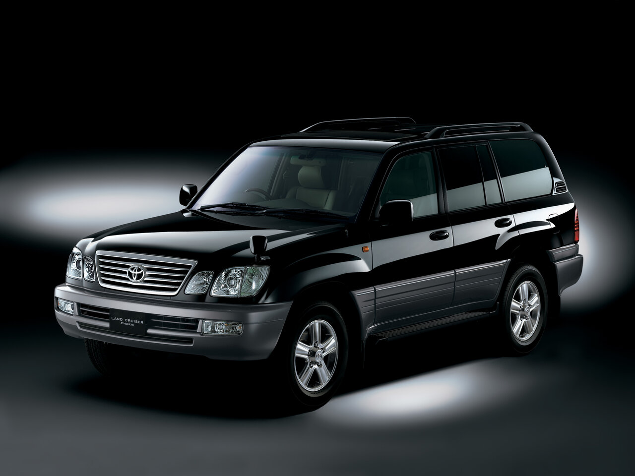 Toyota Land Cruiser Cygnus Основной вид