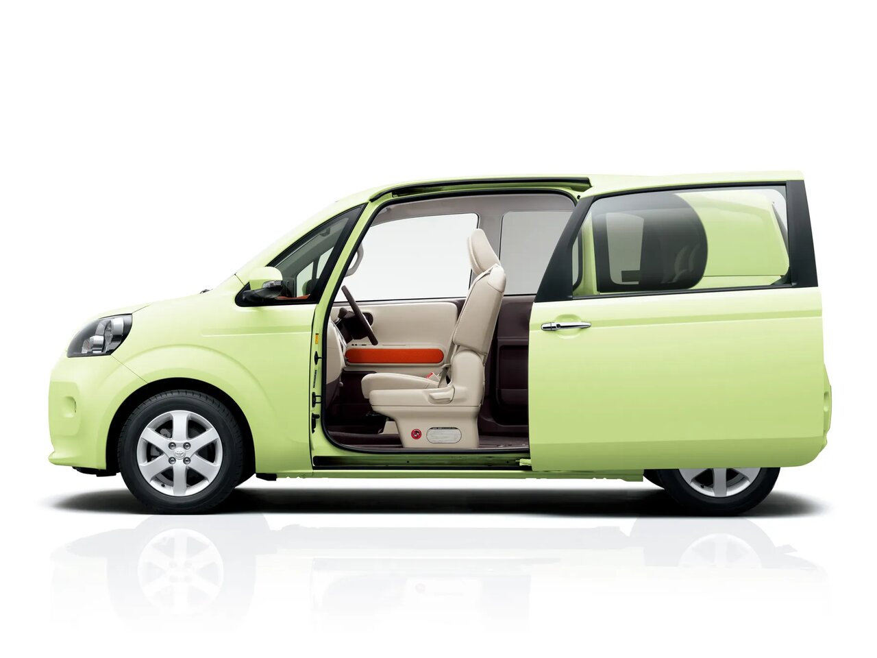 Сбоку