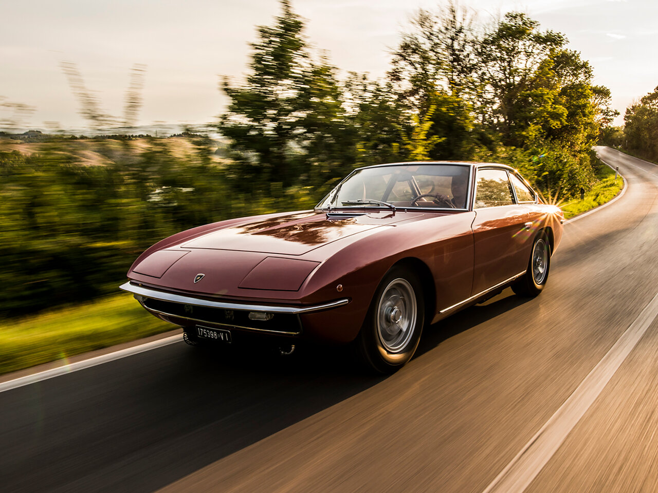 Lamborghini Islero Основной вид