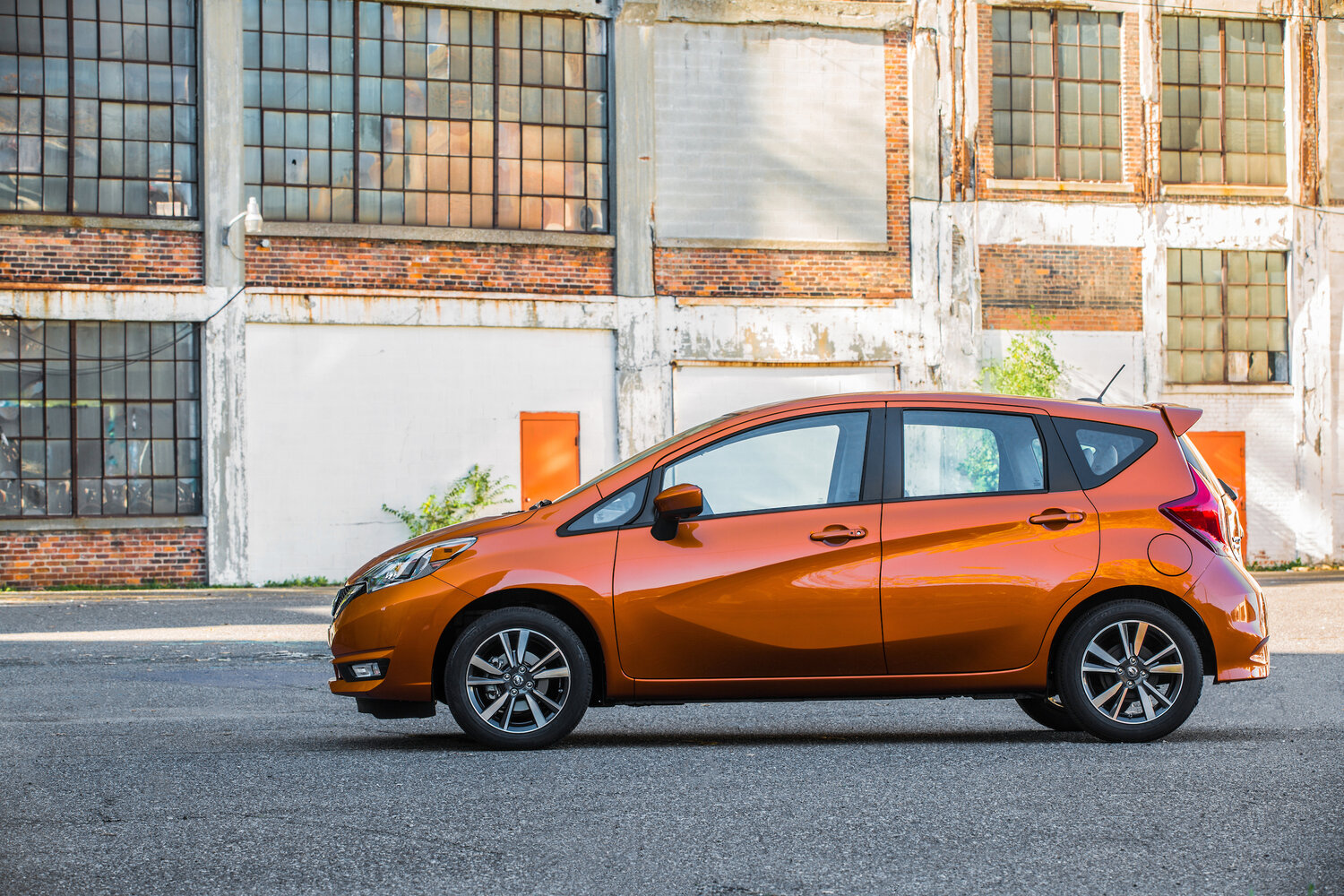 Nissan Note Hatchback, вид 2