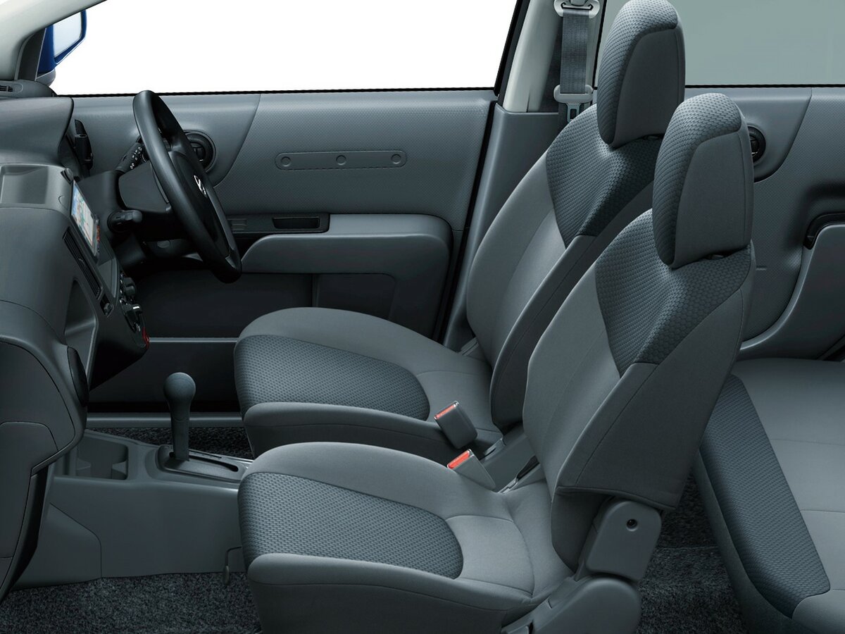 Nissan AD III, Универсал 5 дв.: фото поколения