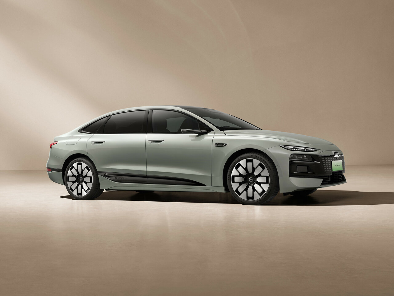 Audi A6 e-tron Основной вид