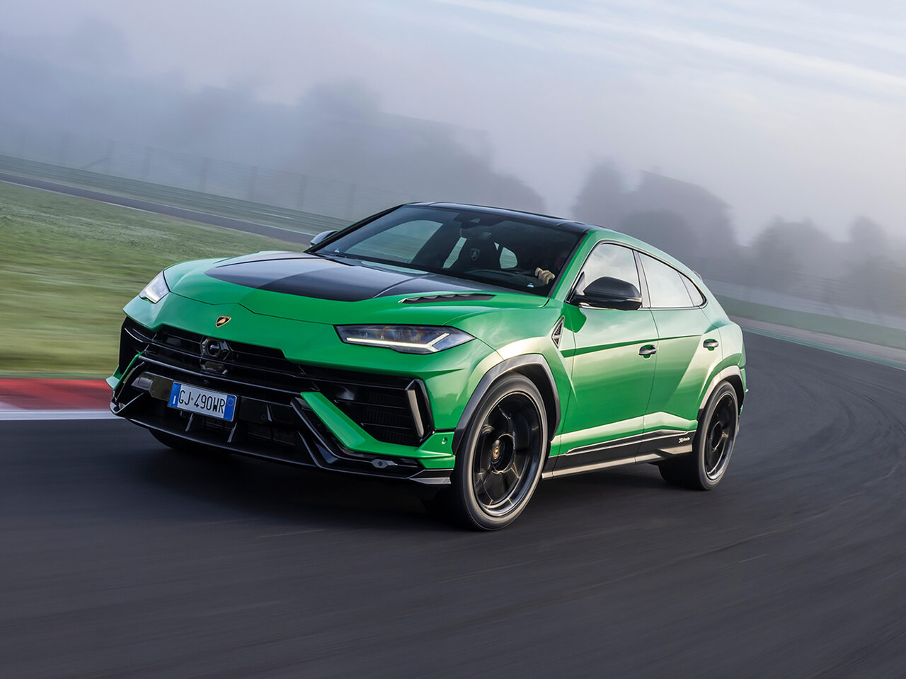 Lamborghini Urus Основной вид