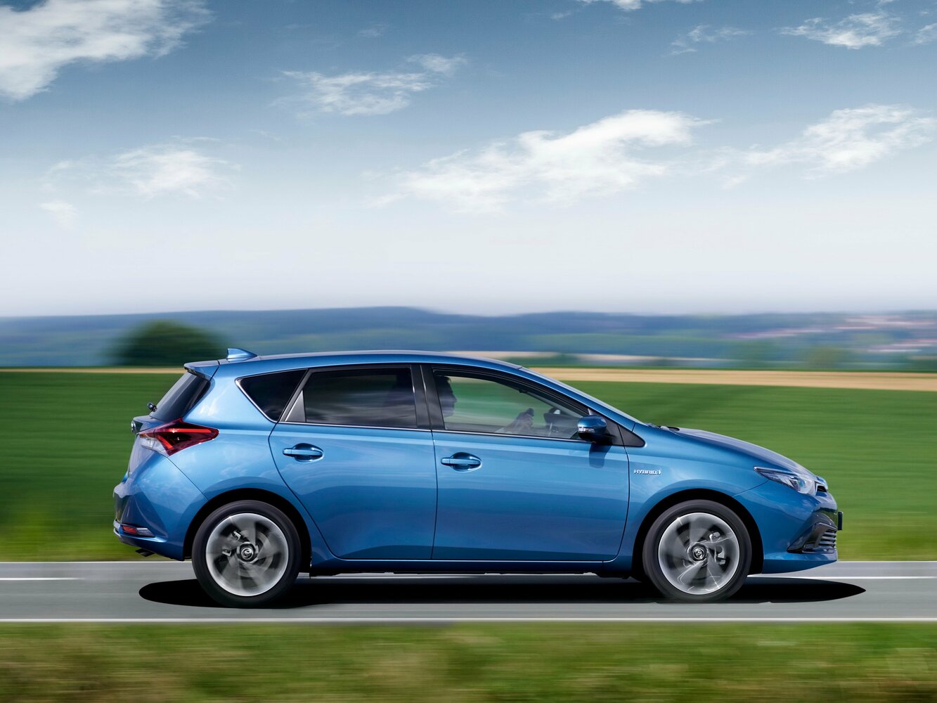 Toyota Auris, вид 2