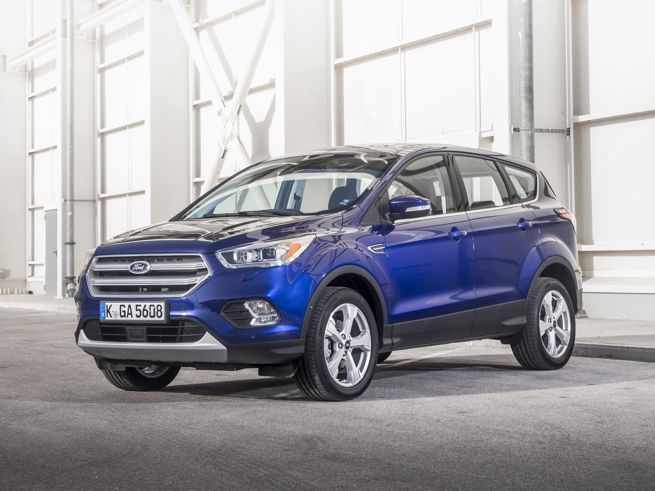 Ford Kuga 2 характеристики, двигатели, рестайлинг и комплектации