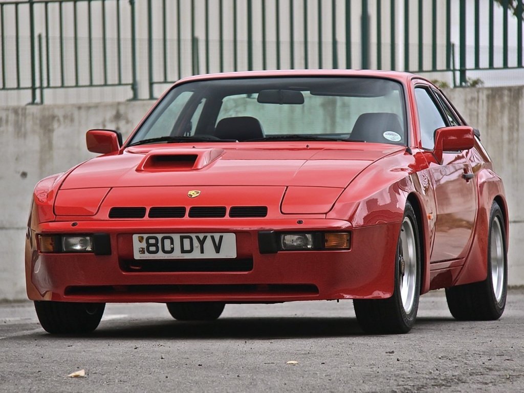 Porsche 924 -            924