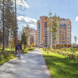Купить квартиру рядом с озером в микрорайоне «Зеленый бор» в Москве и МО - изображение 5