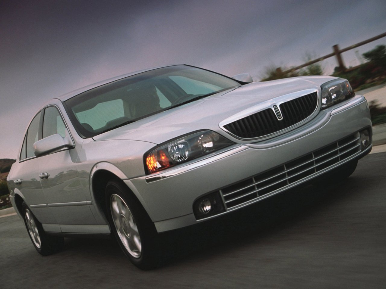 Lincoln LS Основной вид