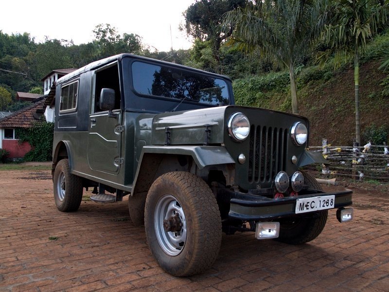 Mahindra NC 640 DP Основной вид