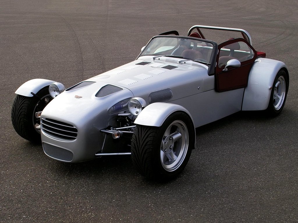 Donkervoort. Cамый большой двигатель автомобиля. ТОП рейтинг объема моторов машин.