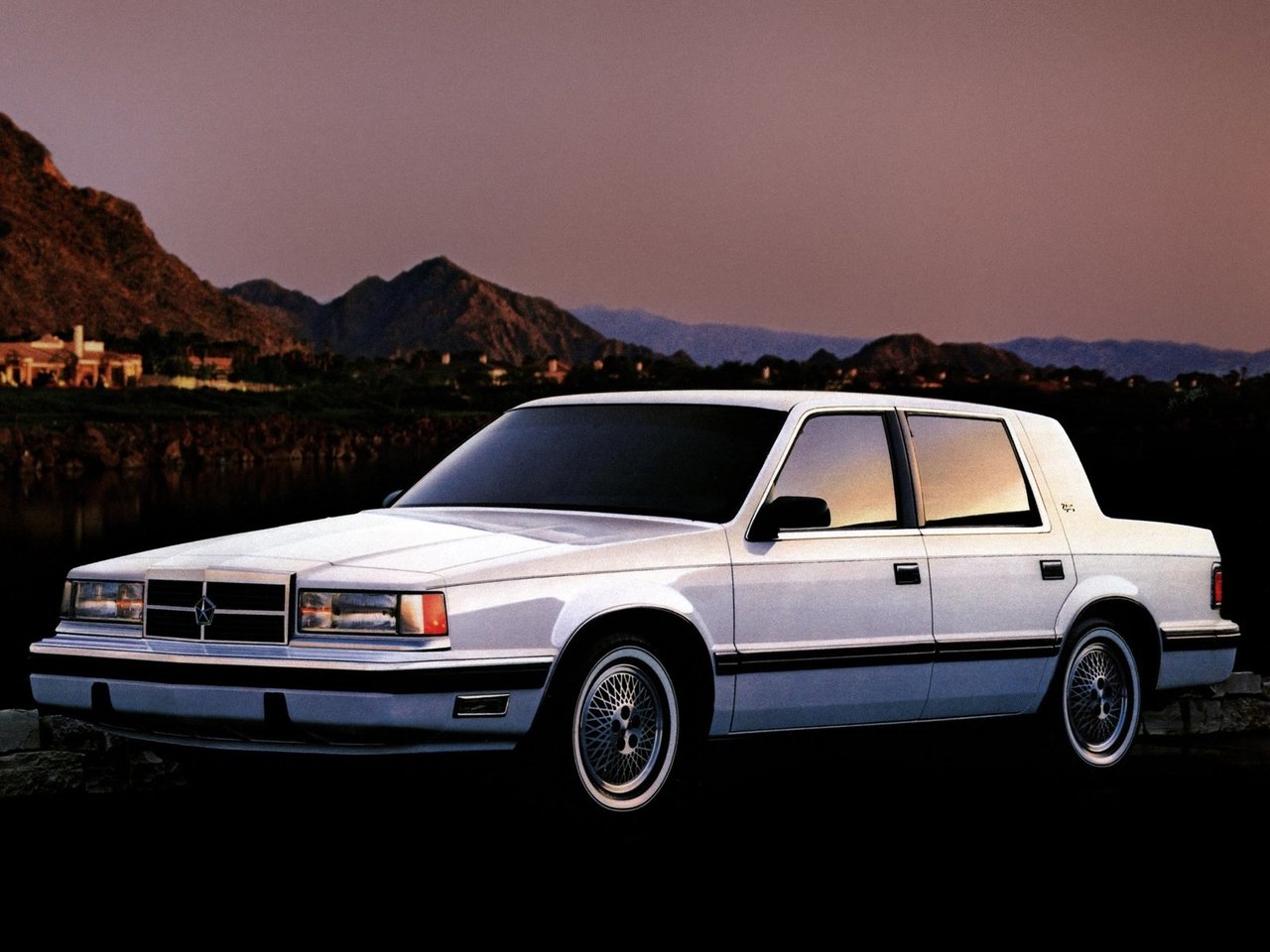 Dodge Dynasty Основной вид