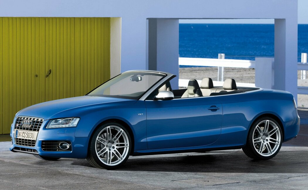 Audi a4 Cabriolet салон