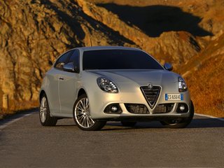 2015 Alfa Romeo Giulietta III, белый, 1600000 рублей, вид 1