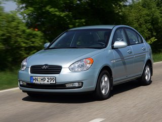 2011 Hyundai Accent III, серебристый, 405000 рублей, вид 1