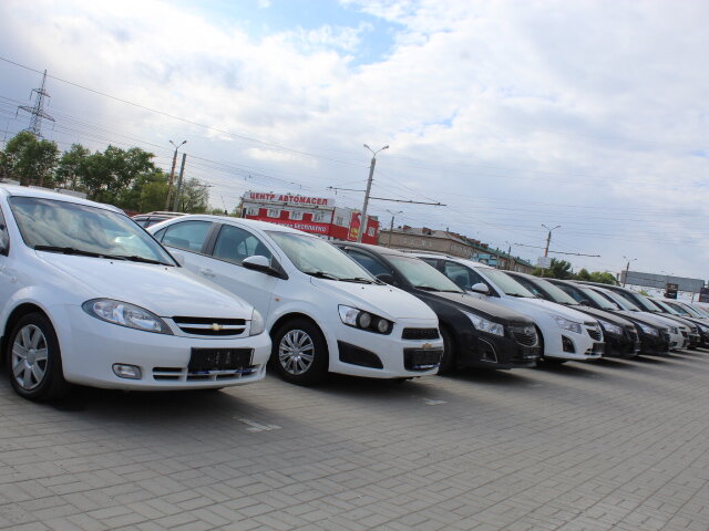 Профиль дилера Регинас Профи на Свердловском на Авто.ру