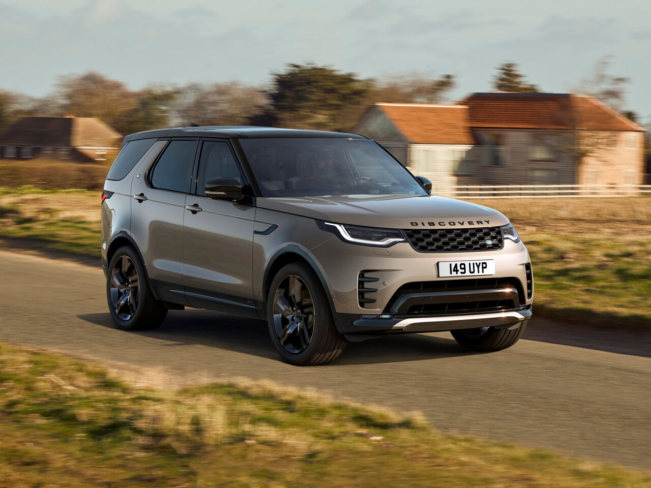 Land Rover Discovery особенности модели технические характеристики и отзывы владельцев