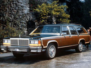 Ford LTD Country Squire II