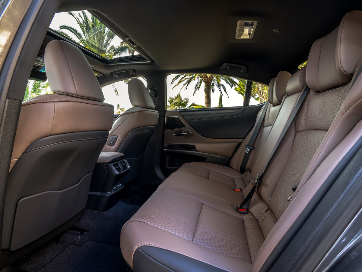Lexus ES VII Рестайлинг, Седан: фото поколения