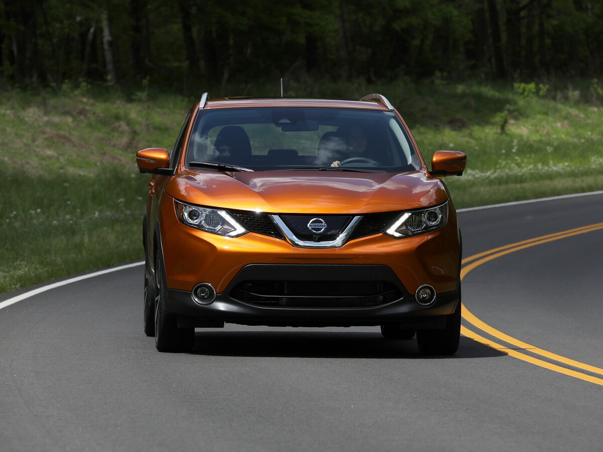 Nissan Rogue Sport I, Внедорожник 5 дв.: фото поколения
