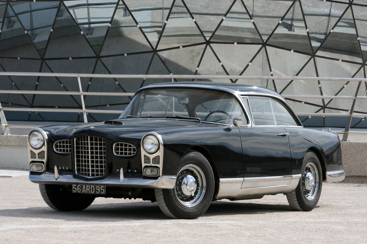 Легендарные автомобили Facel Vega: сочетание элегантного дизайна и мощных двигателей