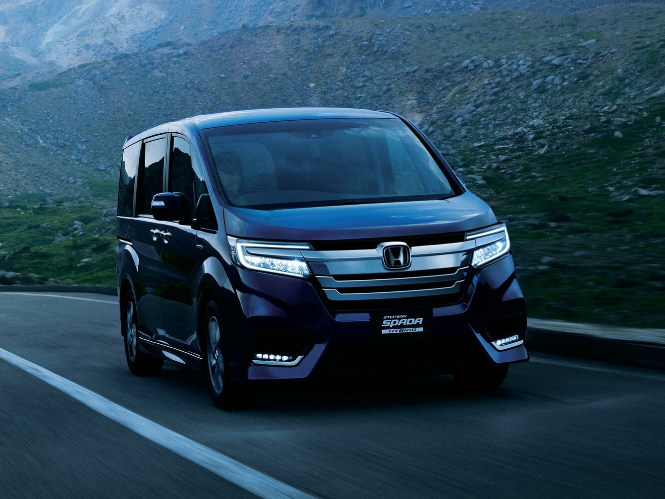Honda Stepwgn, вид 2