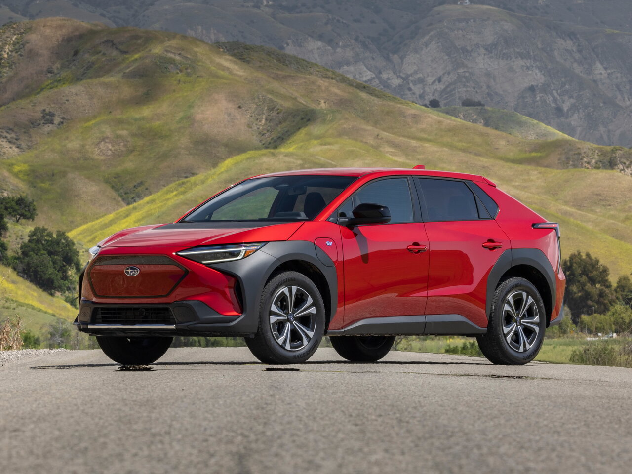 Сравнение Subaru Solterra и Volkswagen Tiguan L по характеристикам ...