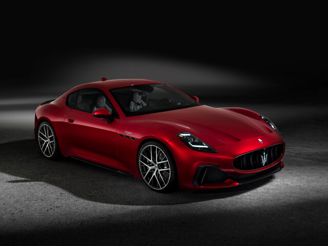 Maserati GranTurismo 2  -            