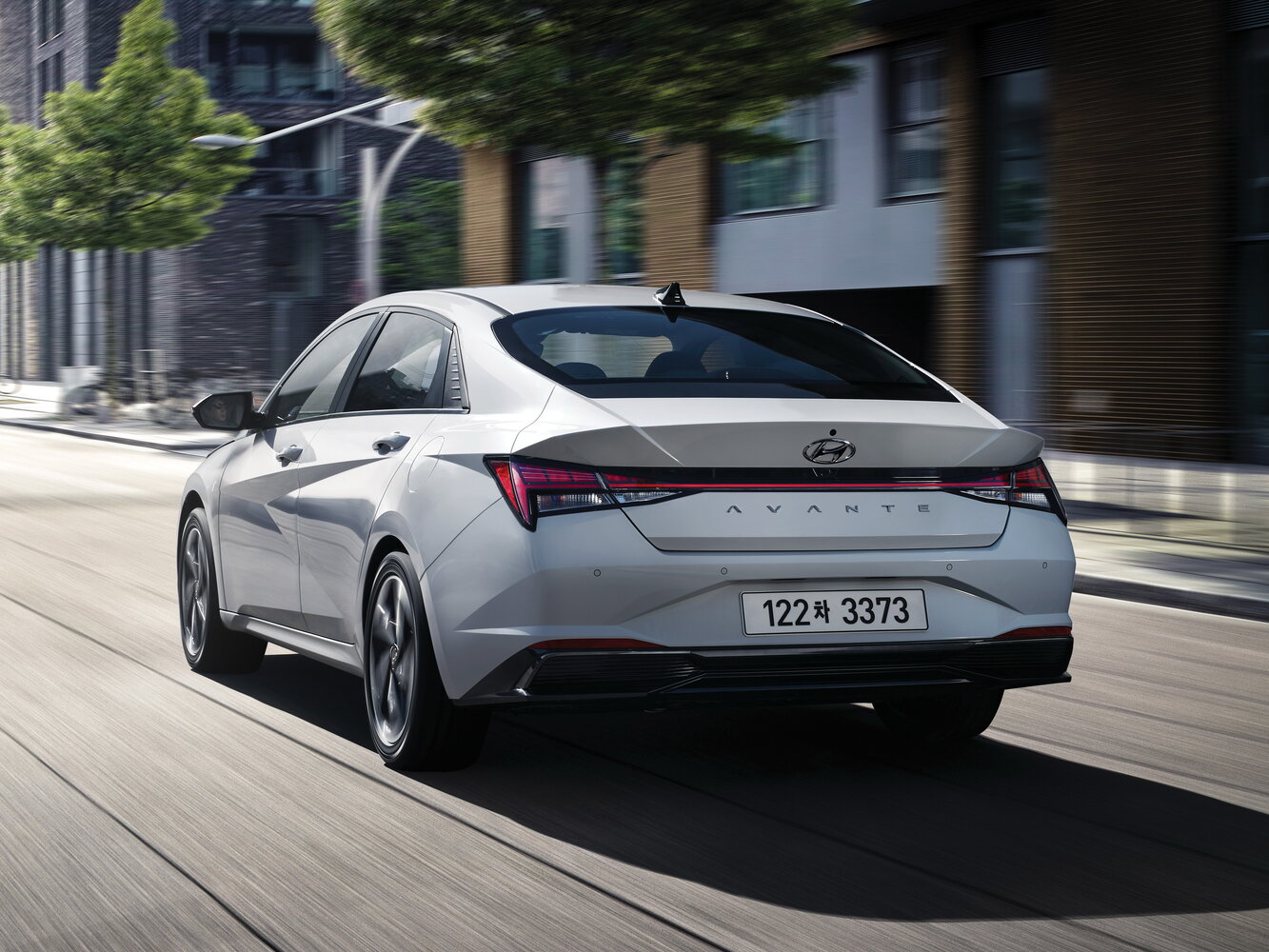Hyundai Avante Hybrid, вид 2