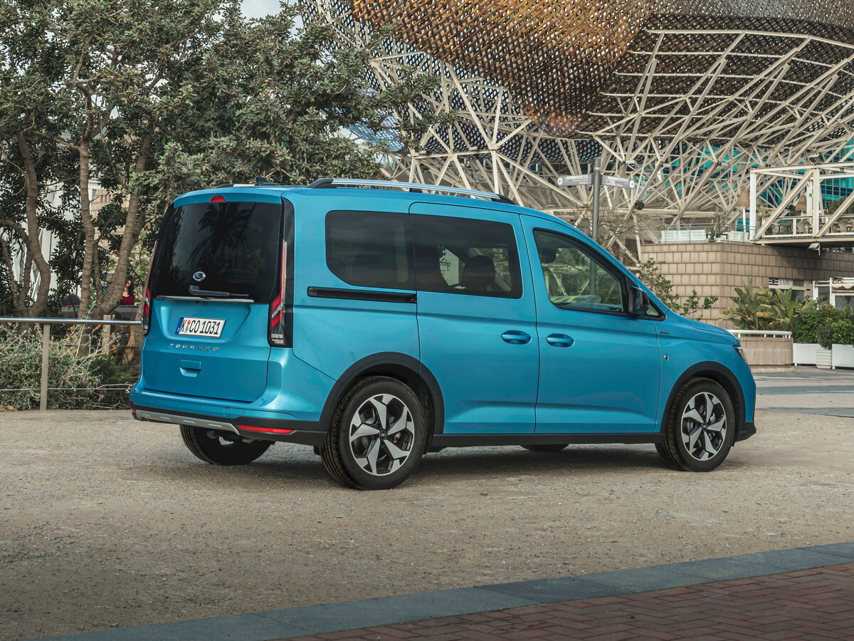 Ford Tourneo Connect III, Компактвэн: фото поколения