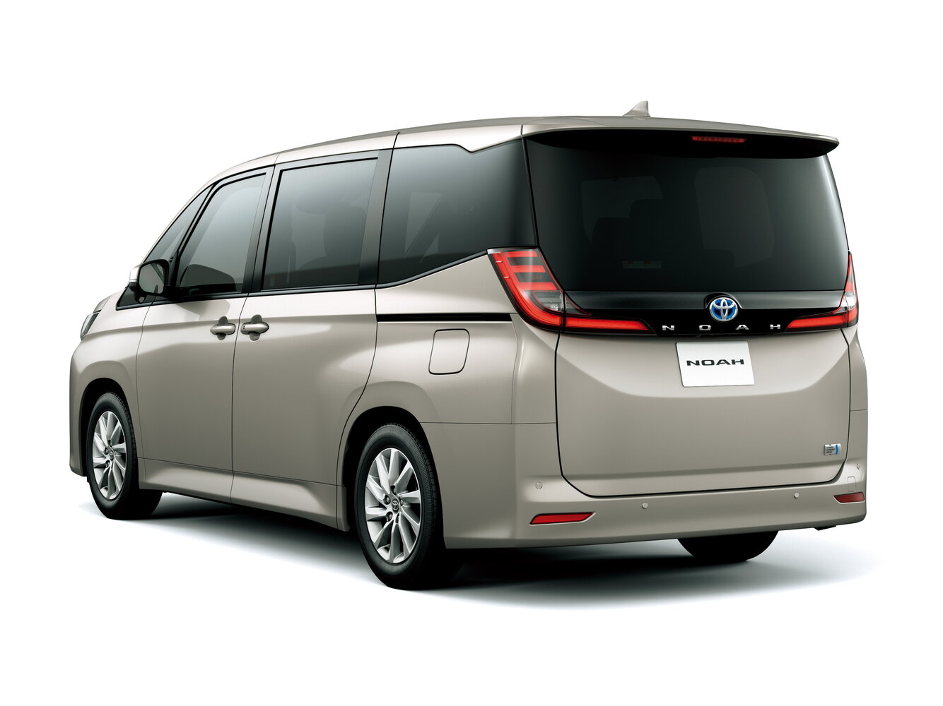Toyota Noah Hybrid, вид 3