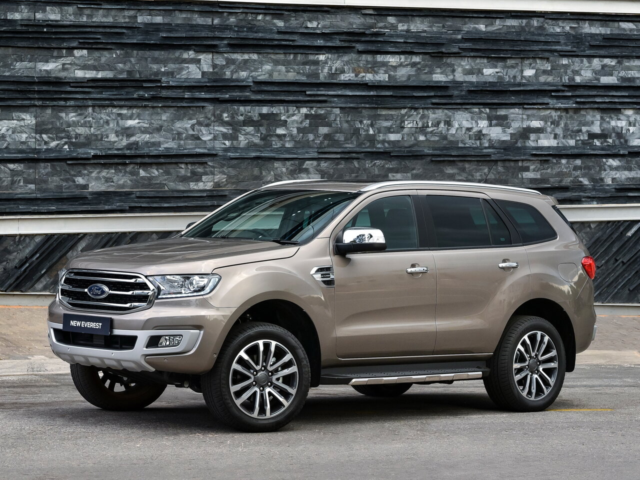 Ford Everest 2 поколение рестайлинг, Внедорожник 5 дв. - технические ...