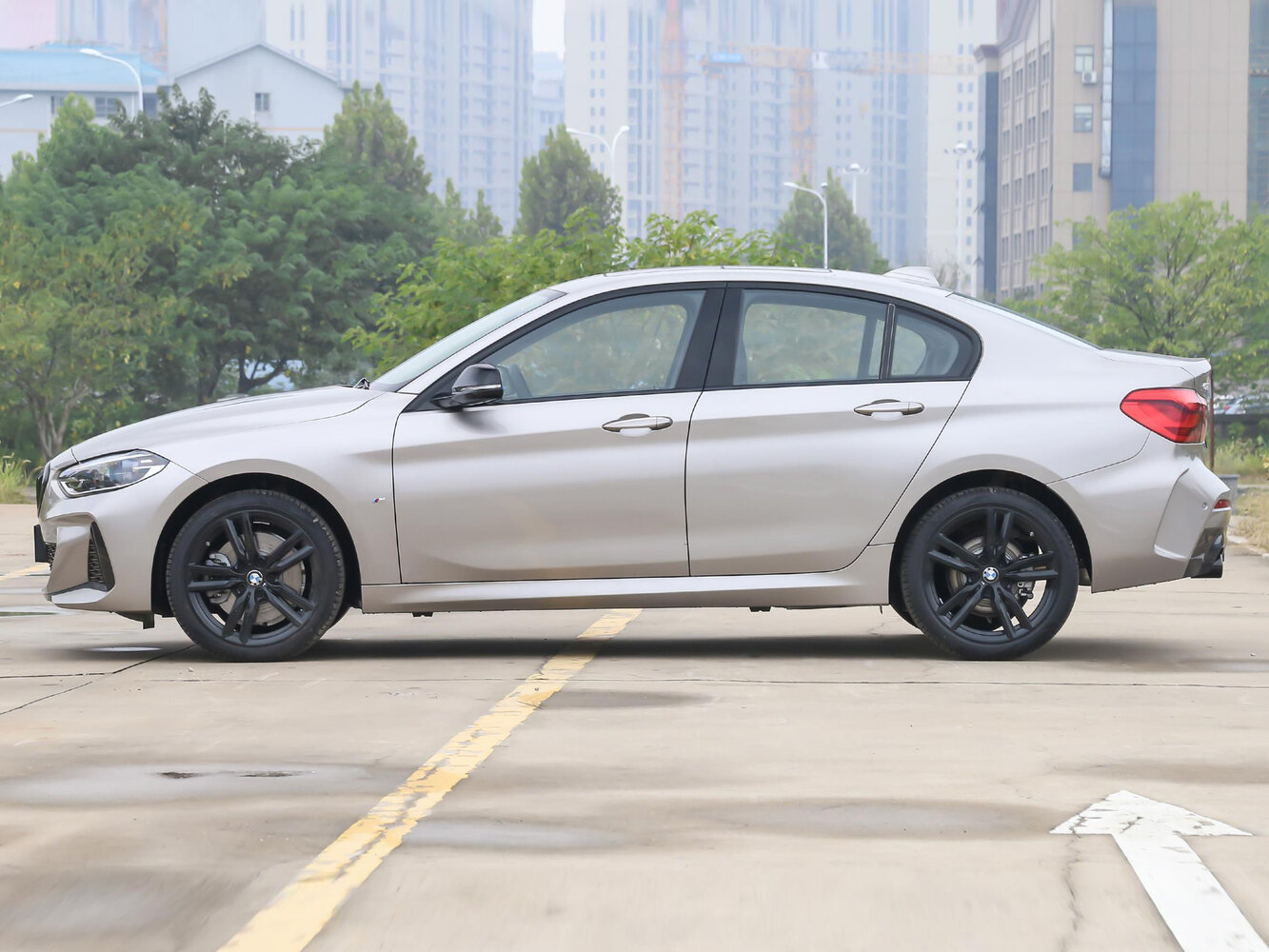 BMW 1 серии Sedan, вид 2