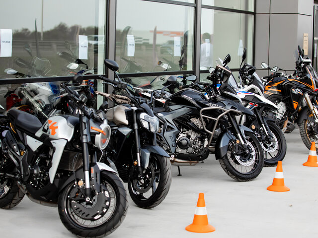 Профиль дилера Rolling Moto на Авто.ру
